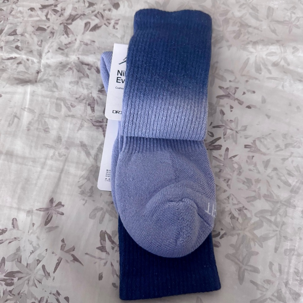 Nike Everyday Plus NWT Indigo  Crew Socks Dri-fit Jordan Cushioned‎ Unisex 5Y-M8 - Picture 4 of 5
